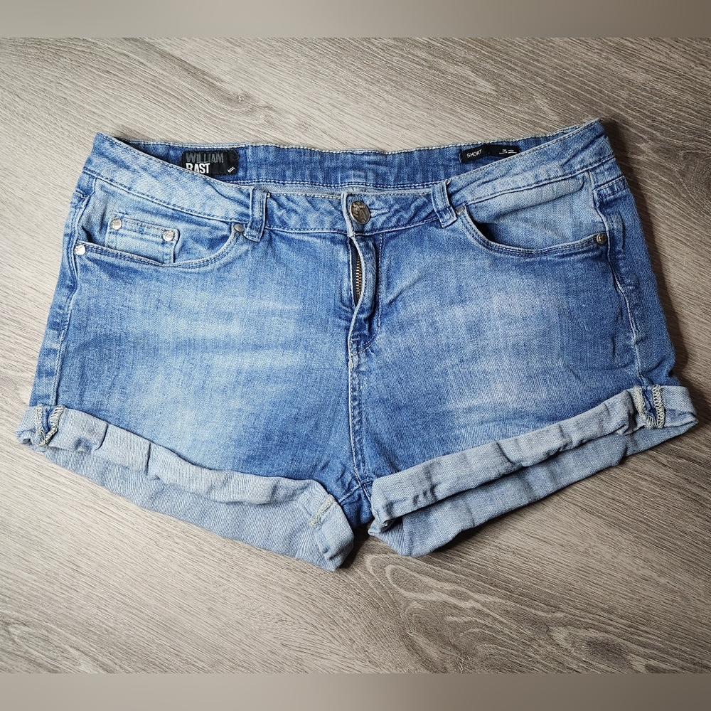 William Rast Jean Shorts Size 32 Rolled Cuff